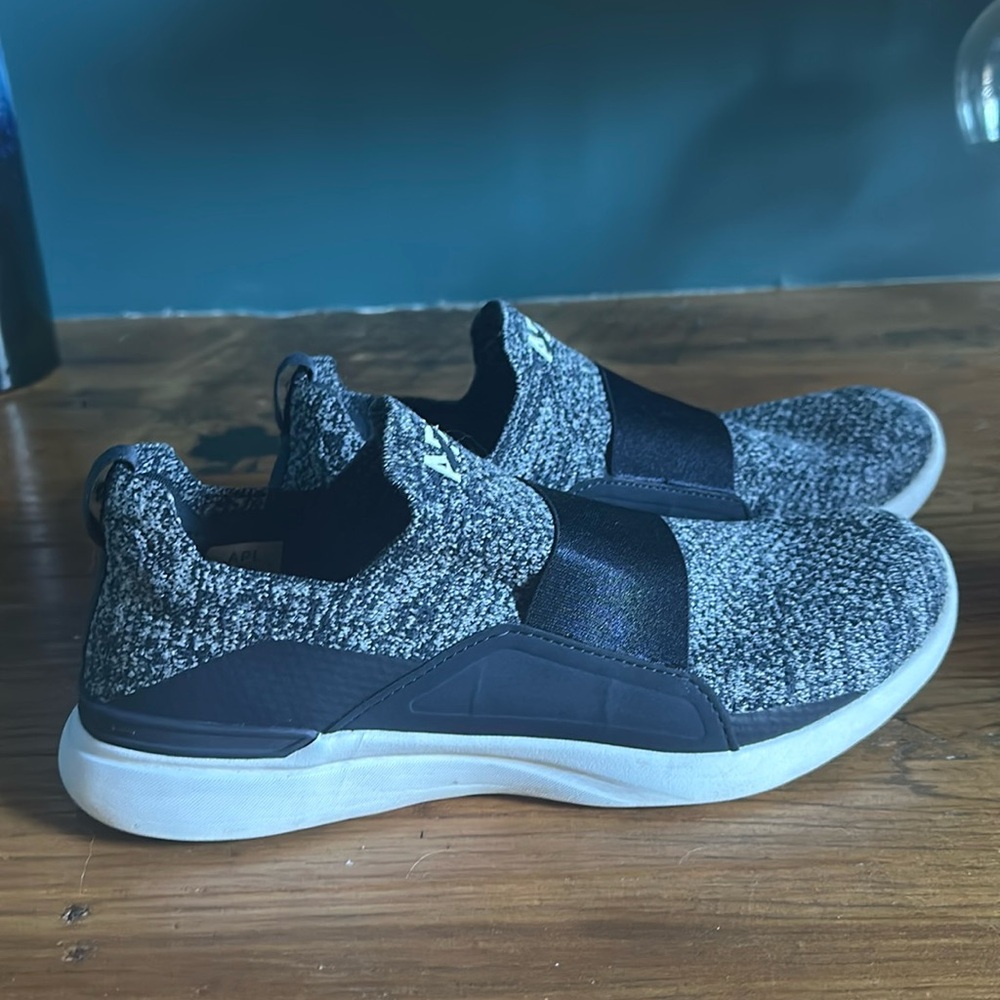 APL Women’s TechLoom Bliss Size 9.5